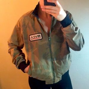 RVCA Boyfriend Style Trucker Jacket Camo Medium